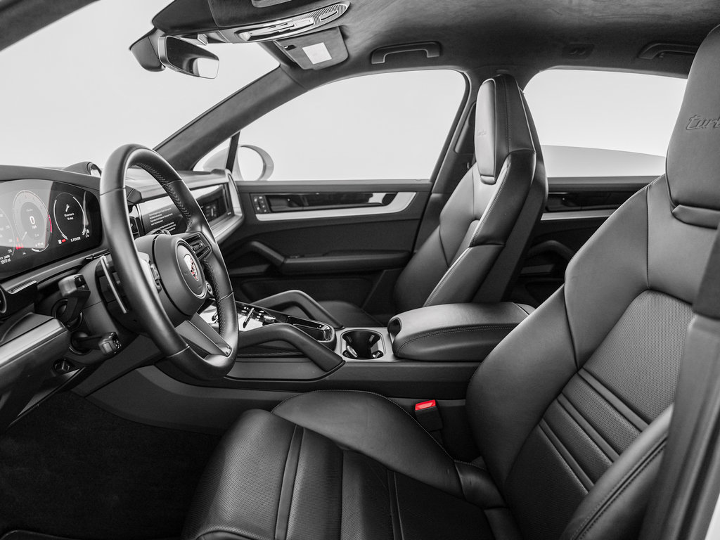 Used 2024 Porsche Cayenne Turbo AWD/4WD image 15