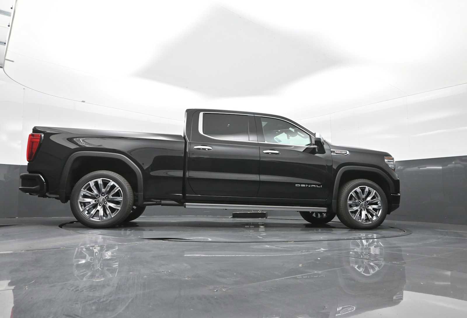 New 2026 GMC Sierra 1500 Denali w/ Denali Reserve Package image 25