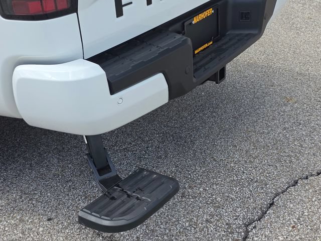 New 2026 Nissan Frontier SV w/ All-Weather Content Package AWD/4WD image 19