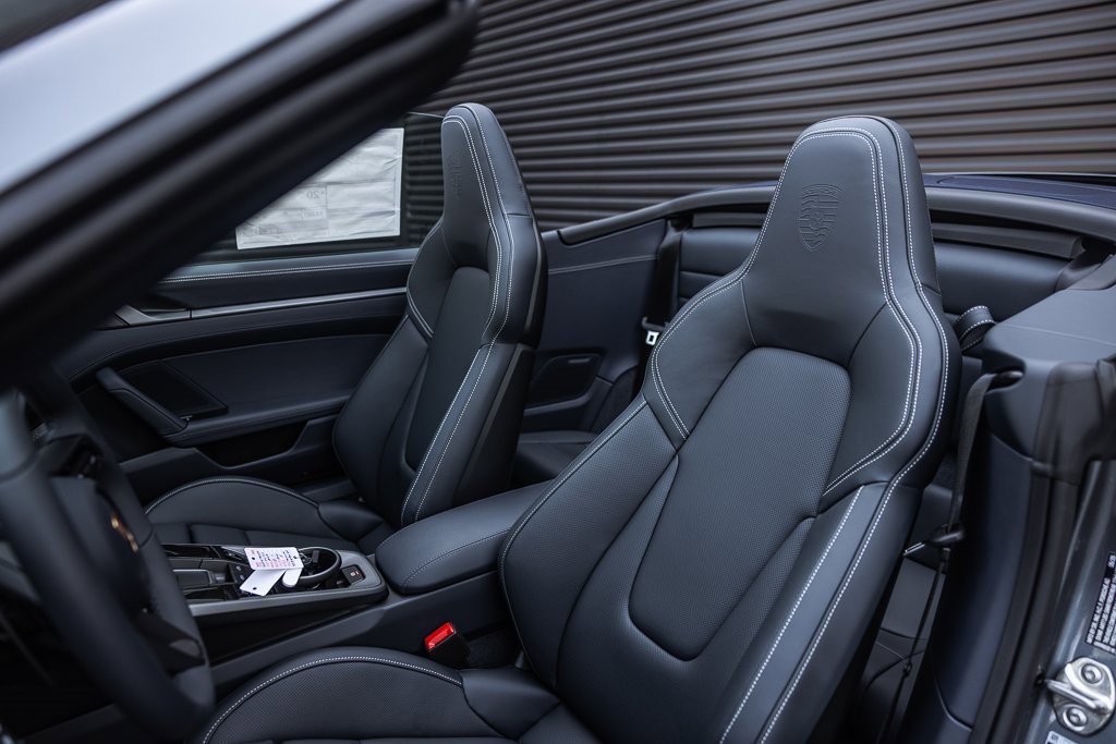 Used 2025 Porsche 911 Carrera S image 5