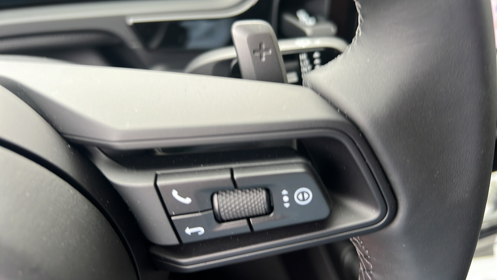 New 2026 Porsche Cayenne Coupe AWD/4WD image 32