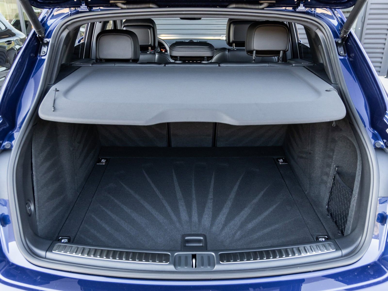 Certified 2026 Porsche Macan image 37