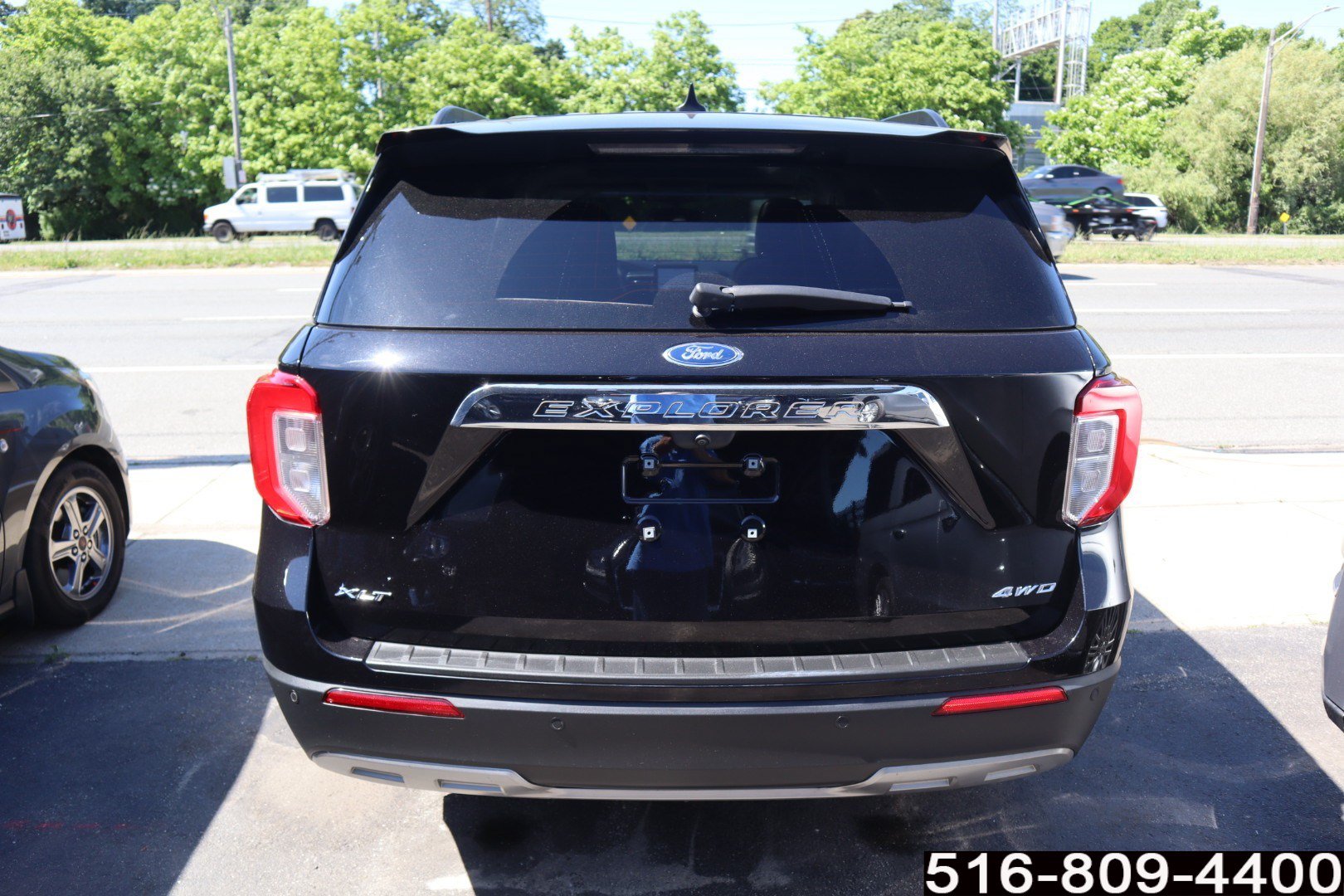 Used 2023 Ford Explorer XLT w/ Equipment Group 202A AWD/4WD image 6