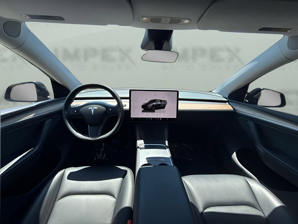 Used 2025 Tesla Model Y Long Range AWD/4WD image 8