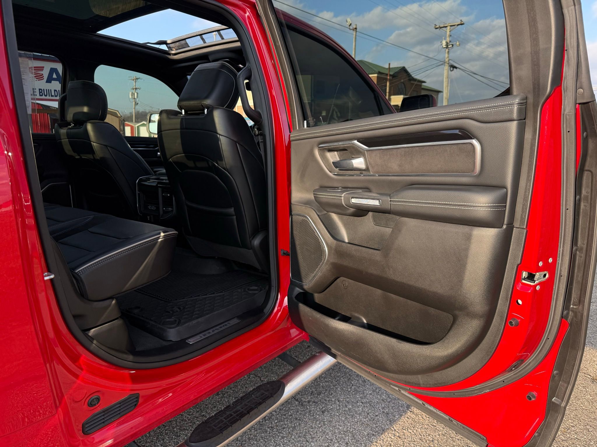 Used 2021 RAM 1500 Laramie w/ Sport Appearance Package image 31