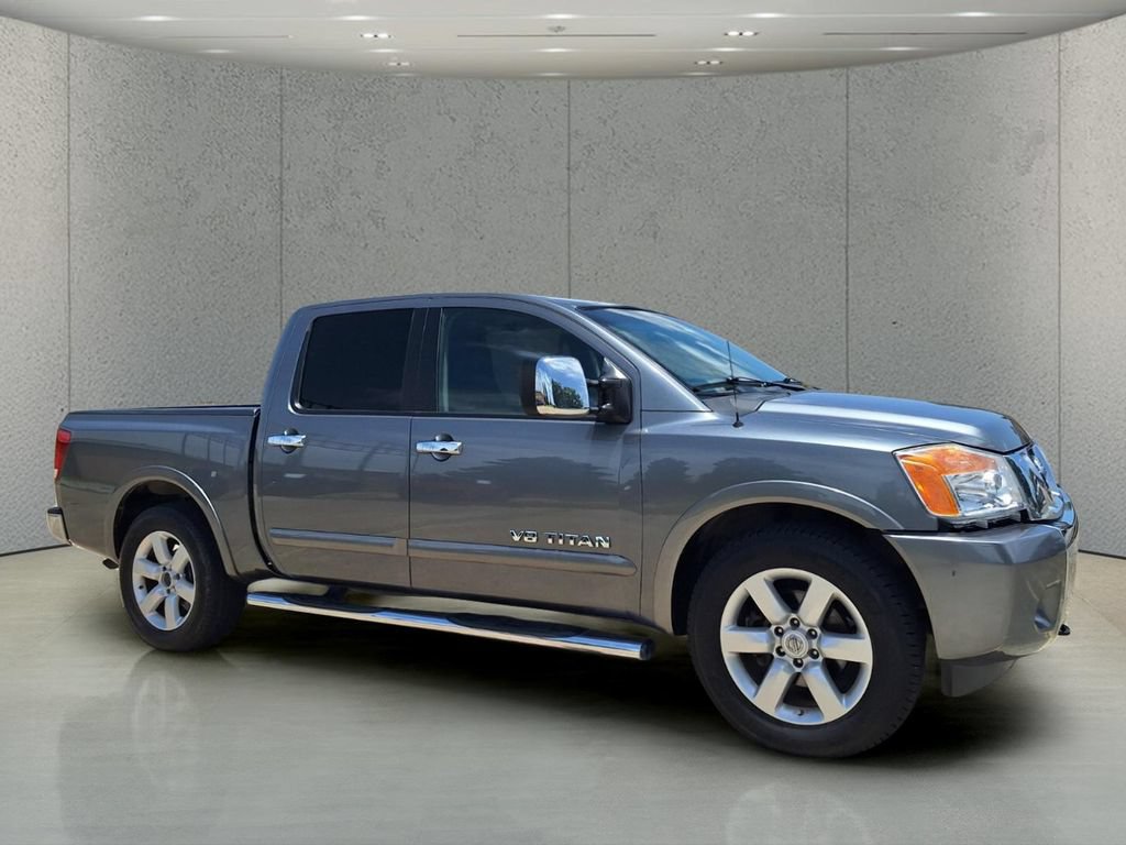 Used 2015 Nissan Titan SL w/ SL Max Utility Package RWD image 3