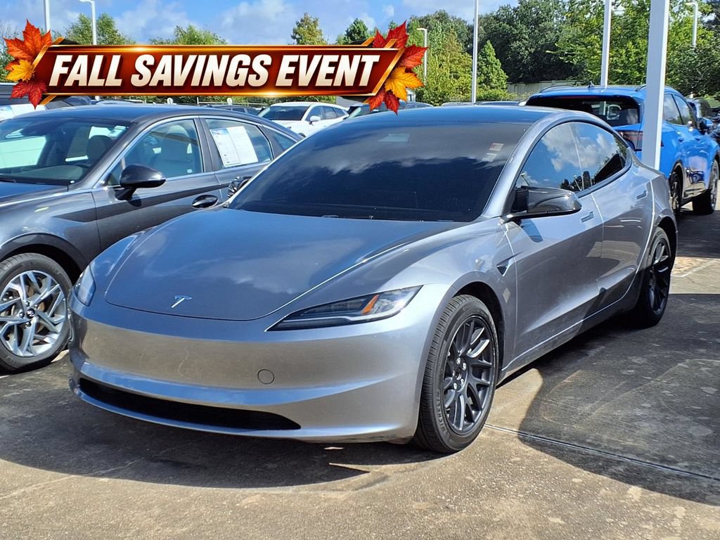 Used 2025 Tesla Model 3 Long Range RWD image 3