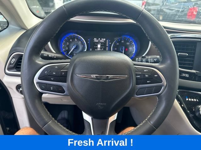 Used 2023 Chrysler Voyager LX FWD image 7