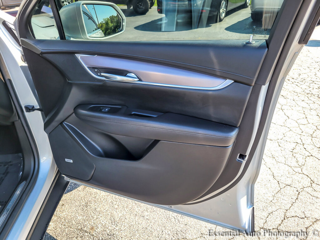 Used 2017 Cadillac XT5 Premium Luxury image 34