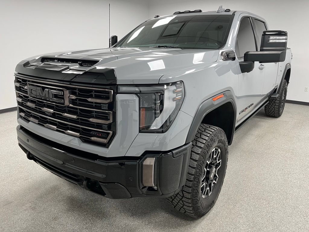 Used 2024 GMC Sierra 2500 AT4X AWD/4WD image 4