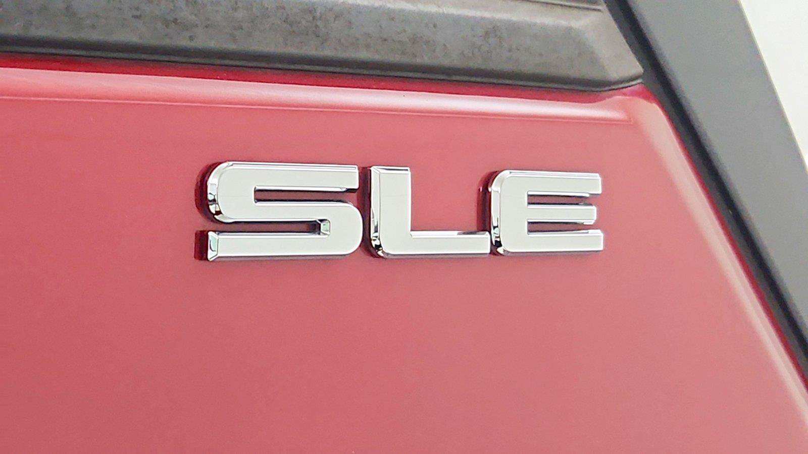 Used 2020 GMC Terrain SLE w/ Driver Convenience Package FWD image 24