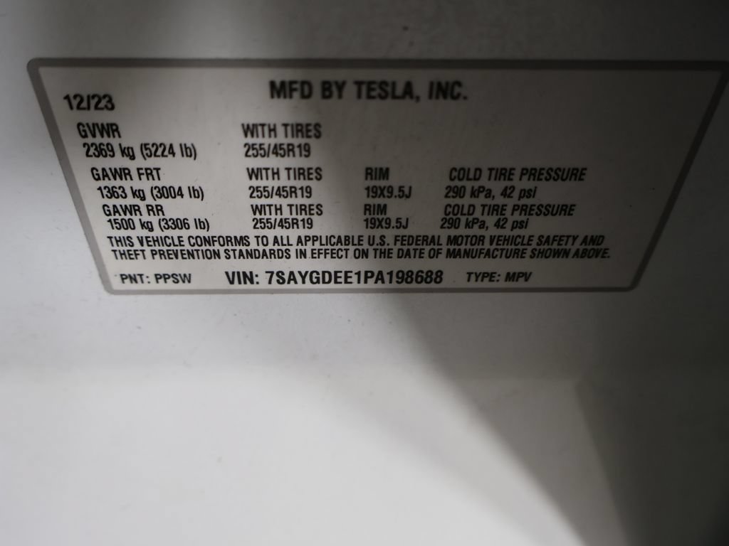 Used 2023 Tesla Model Y Long Range AWD/4WD image 50