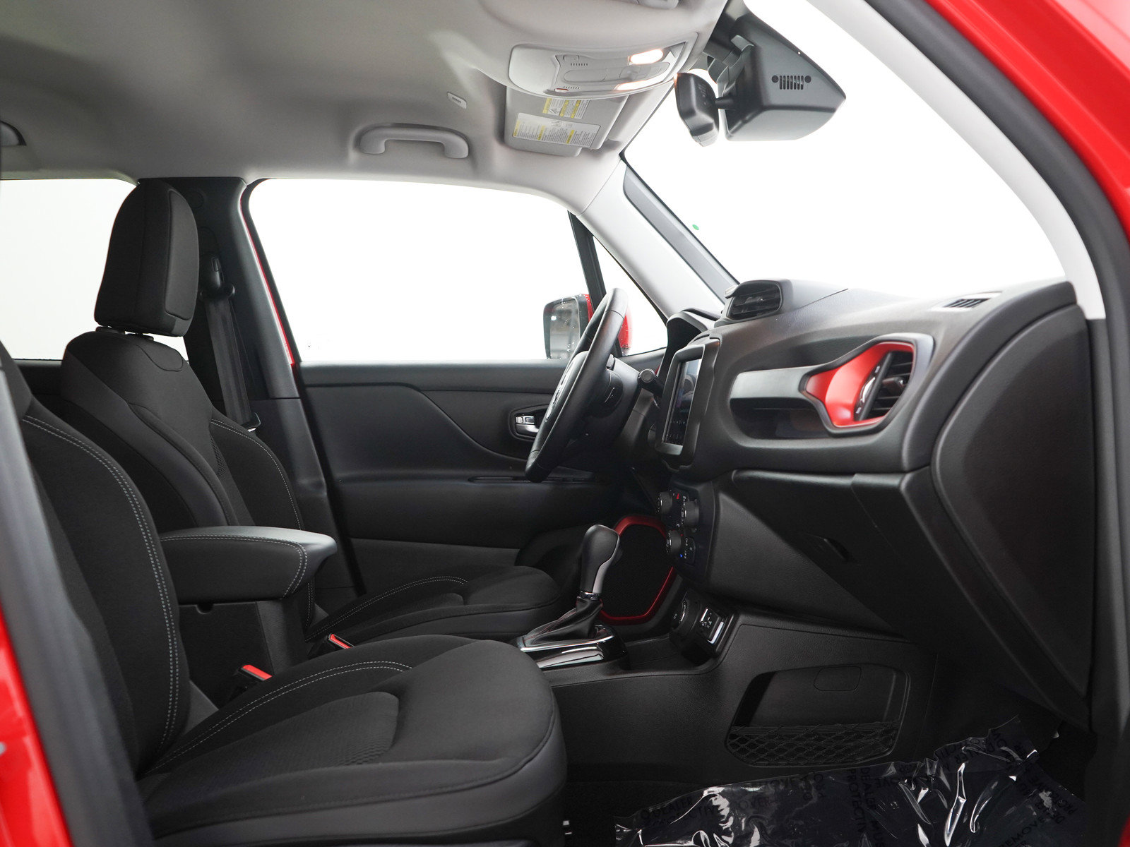 Used 2022 Jeep Renegade Latitude w/ Convenience Group AWD/4WD image 9