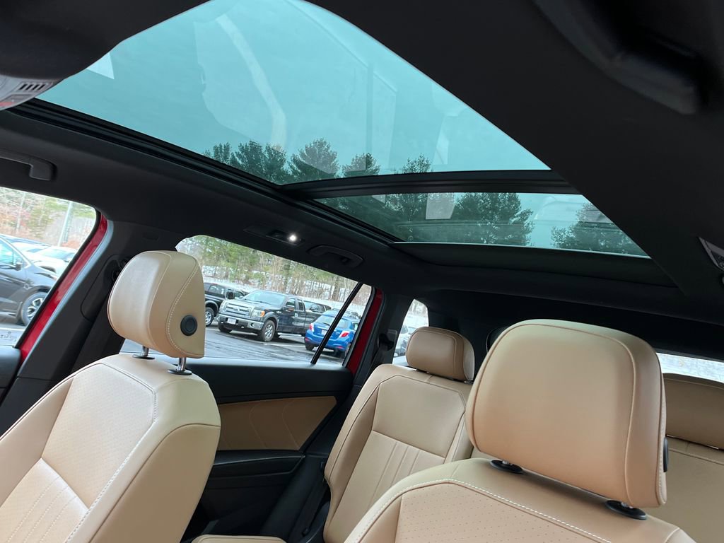 Used 2024 Volkswagen Tiguan SE R-Line image 20