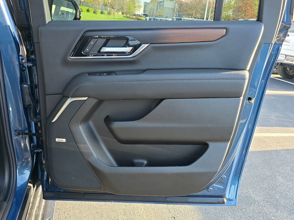 New 2026 GMC Yukon XL Denali w/ Advanced Technology Package image 34
