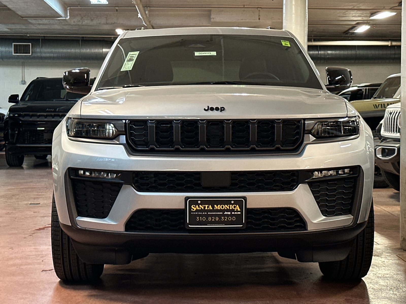 New 2026 Jeep Grand Cherokee Limited w/ Limited Altitude Package AWD/4WD image 8