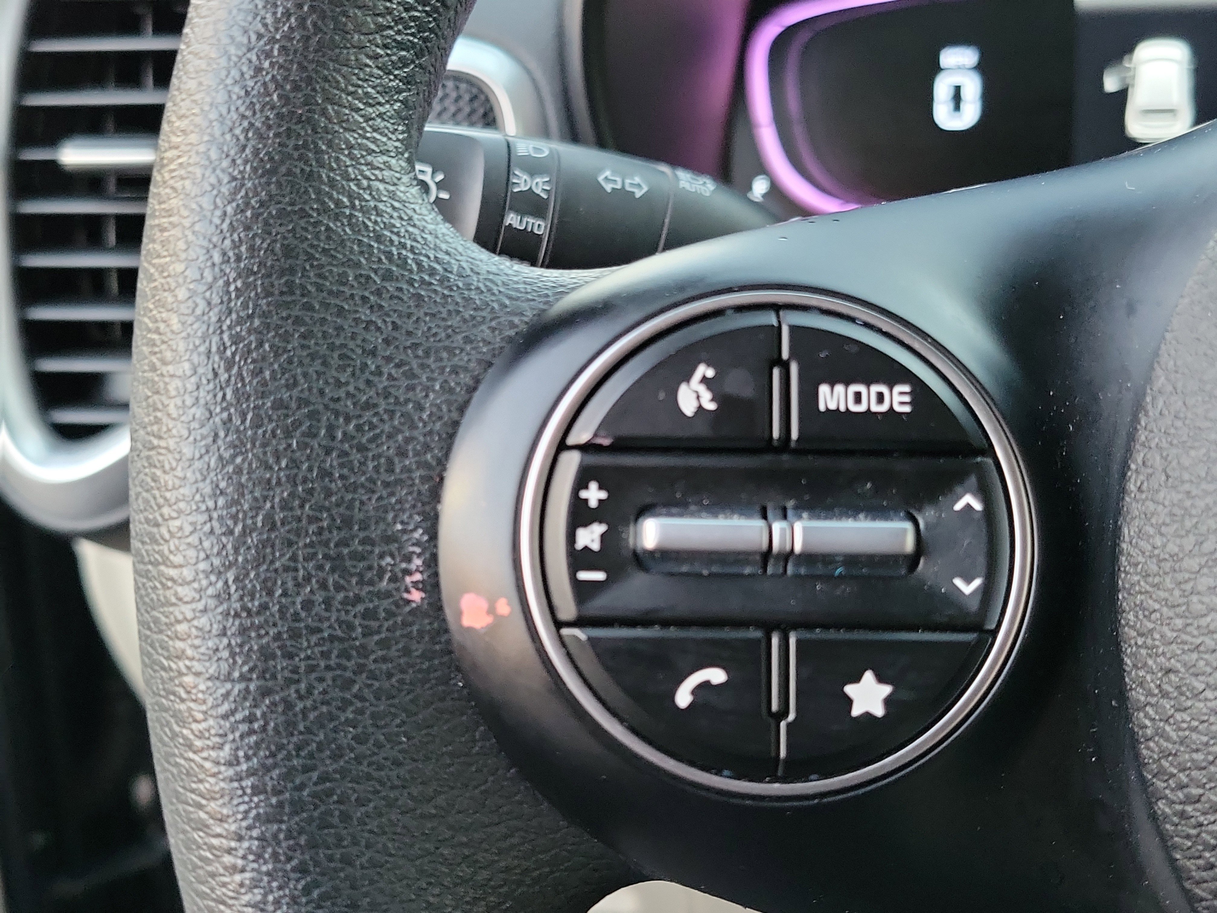 Used 2025 Kia Soul LX image 7