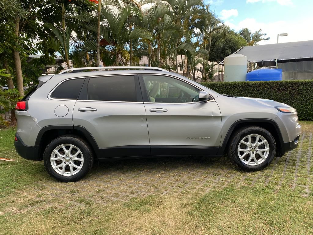 Used 2016 Jeep Cherokee Latitude FWD image 26