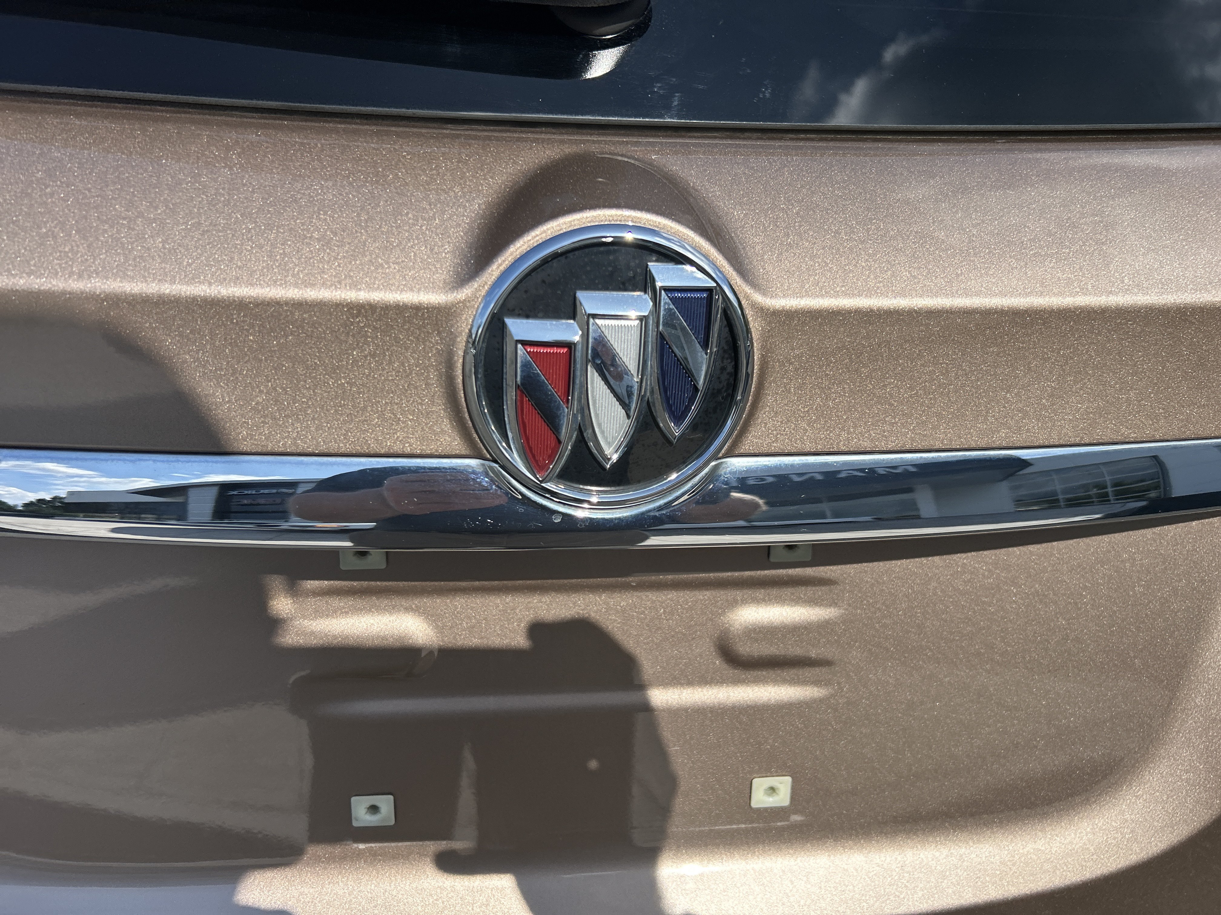 Used 2018 Buick Encore Essence w/ Experience Buick Package AWD/4WD image 7