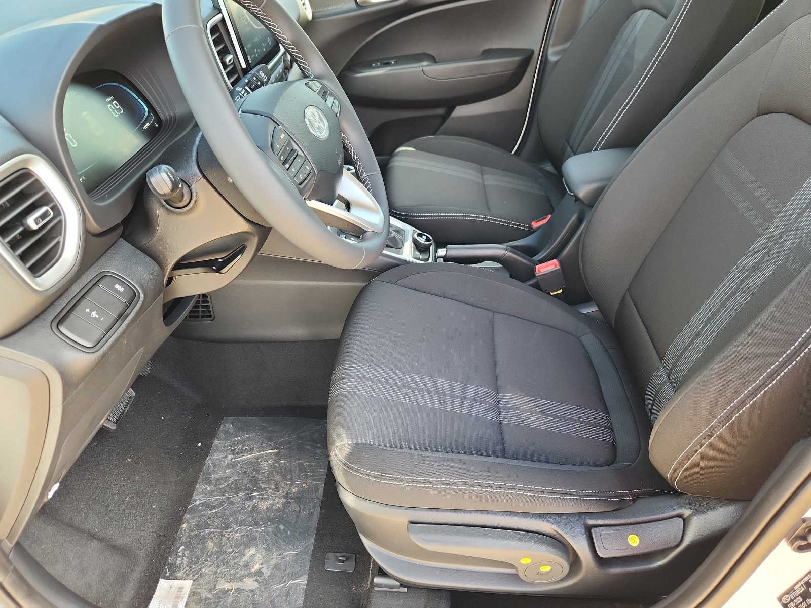 New 2026 Hyundai Venue SEL FWD image 10