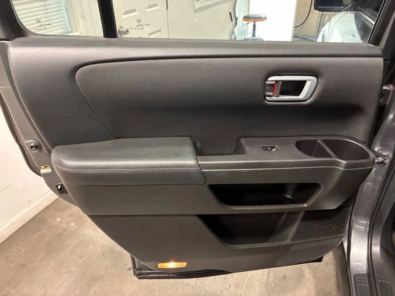 Used 2010 Honda Pilot LX image 19