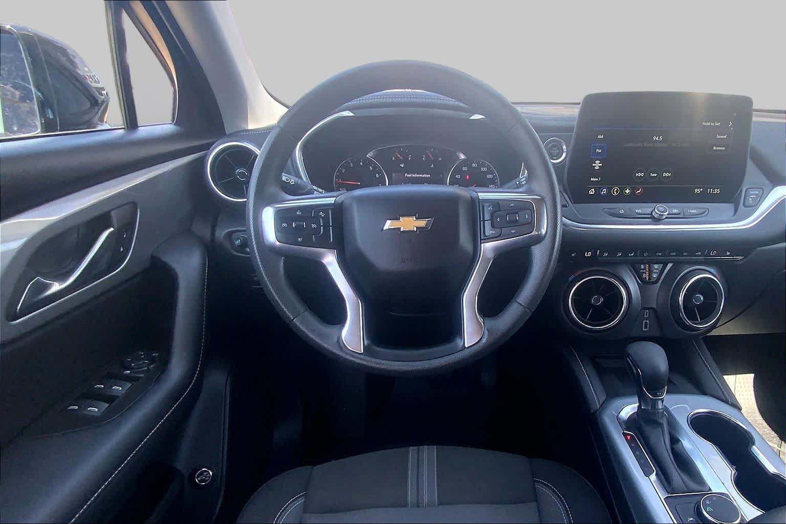 Used 2024 Chevrolet Blazer LT w/ Convenience Package FWD image 6