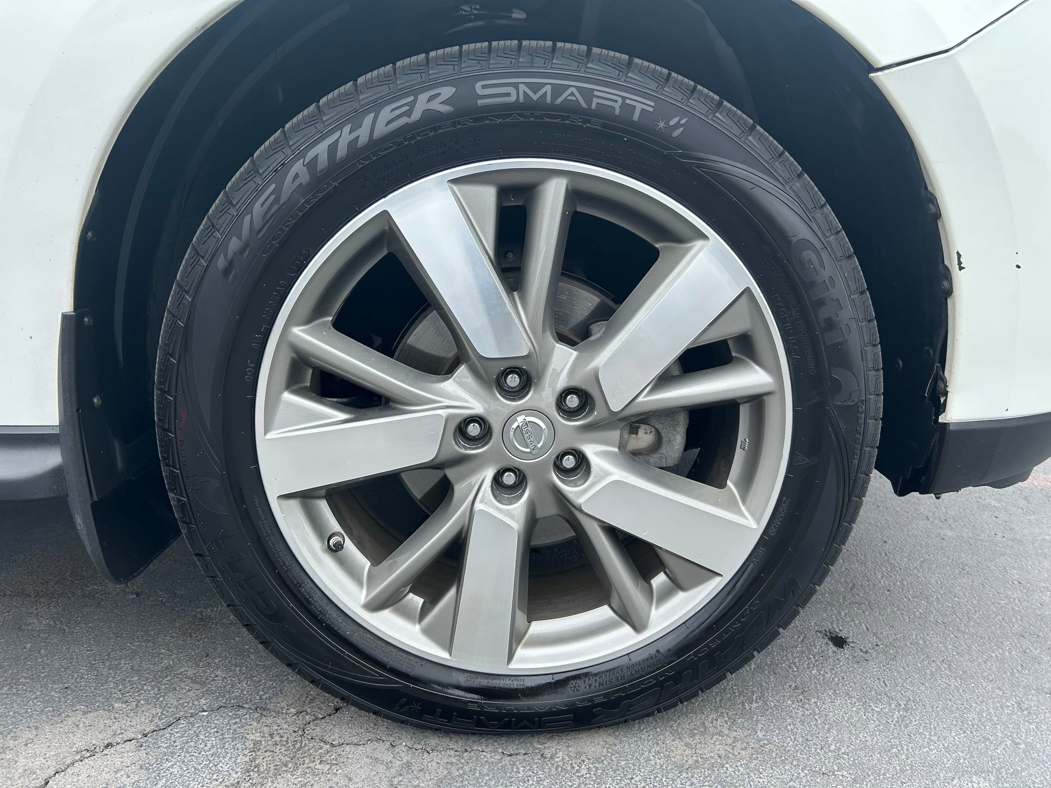 Used 2014 Nissan Pathfinder Platinum w/ Platinum Premium Package AWD/4WD image 32