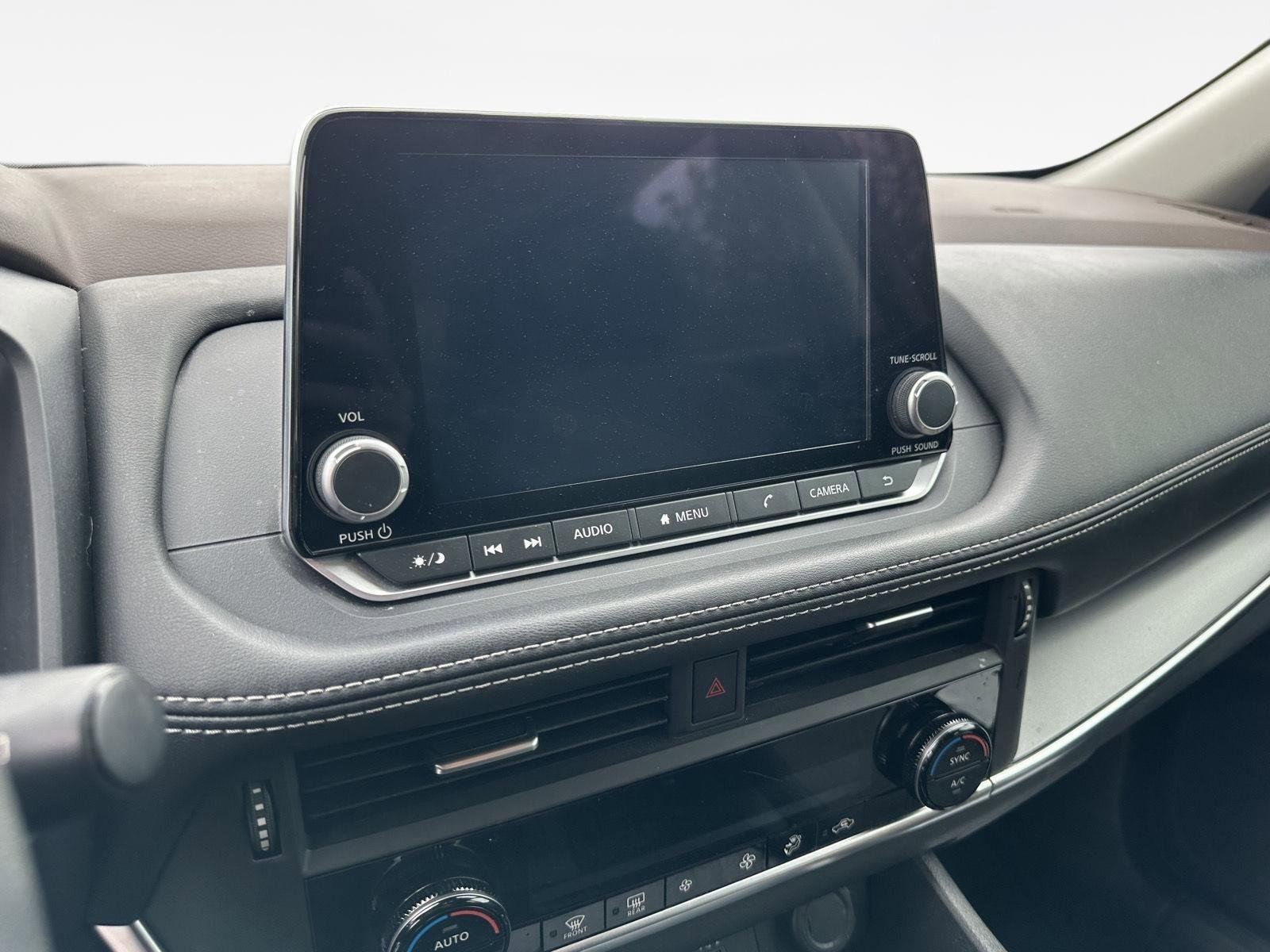 Used 2023 Nissan Rogue SV image 12