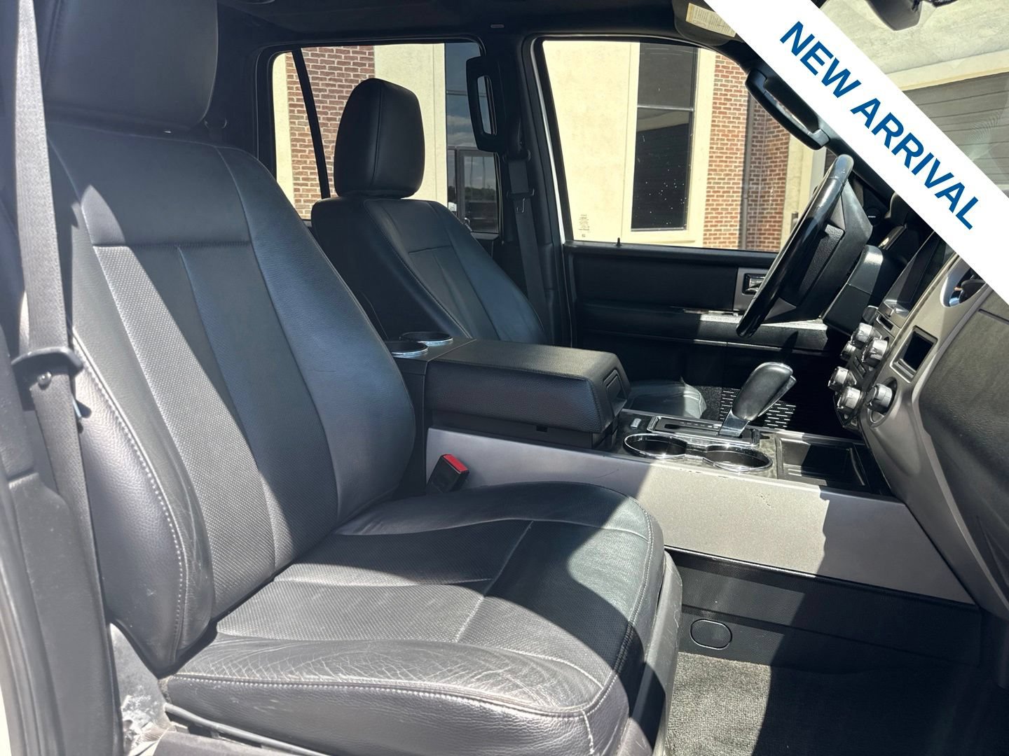 Used 2017 Ford Expedition EL Limited w/ Equipment Group 301A AWD/4WD image 9