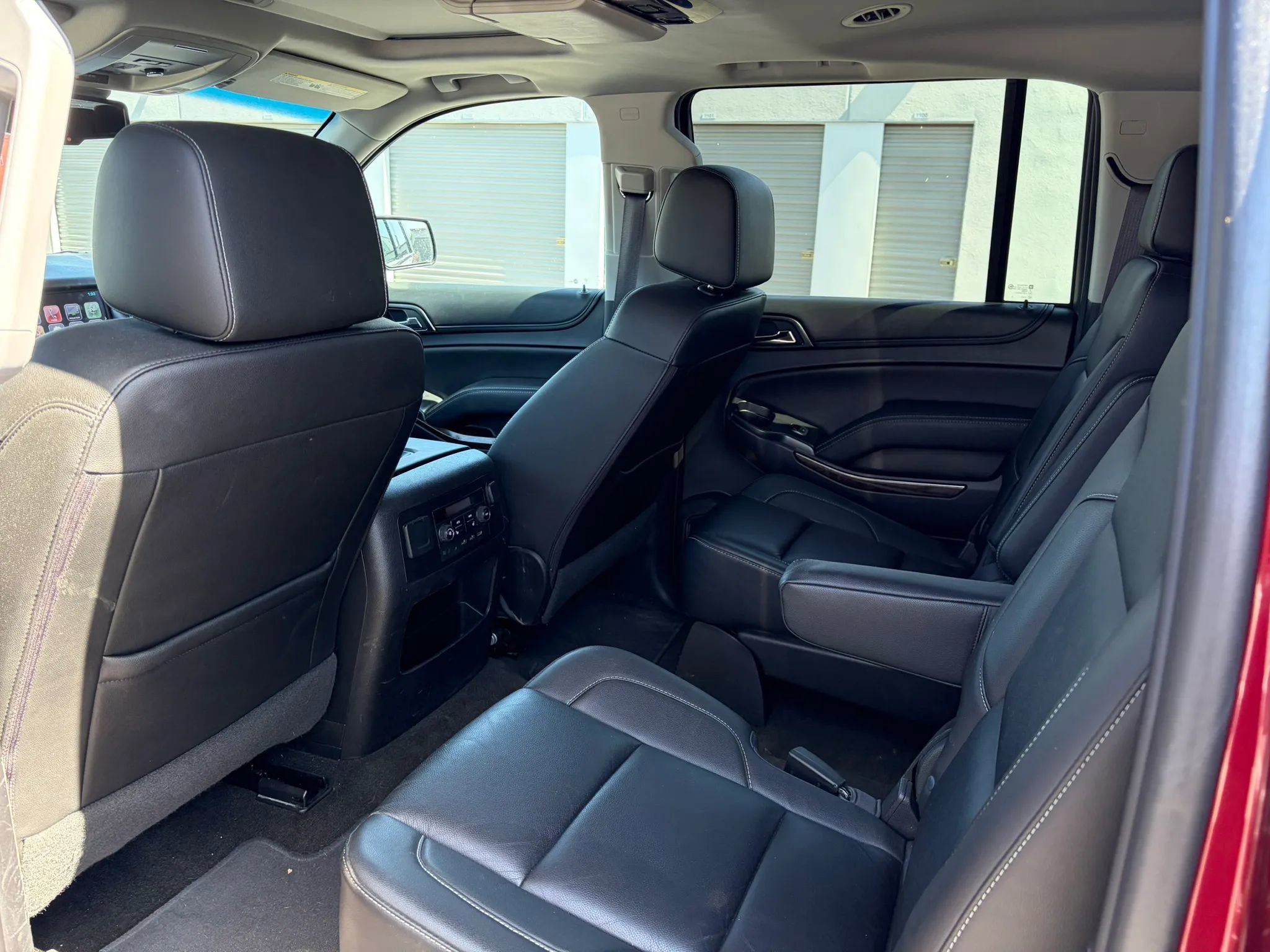 Used 2017 Chevrolet Suburban LT RWD image 12