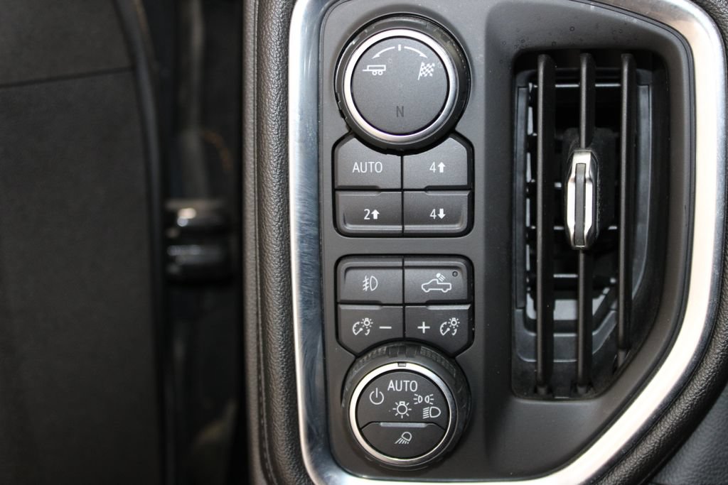 Used 2019 Chevrolet Silverado 1500 LT Trail Boss AWD/4WD image 26