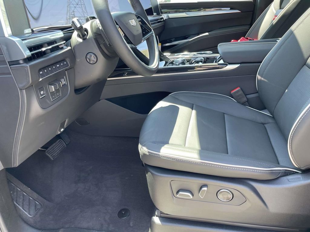 New 2026 Cadillac Escalade ESV Sport w/ Touring Package AWD/4WD image 22