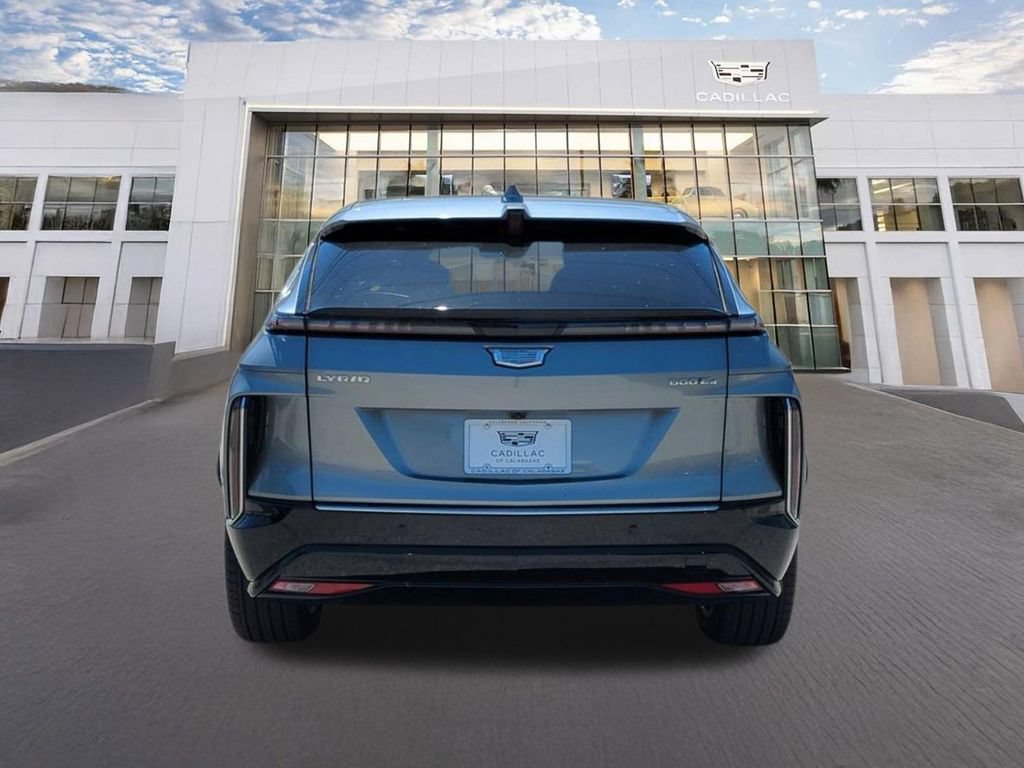 New 2026 Cadillac Lyriq Luxury AWD/4WD image 4