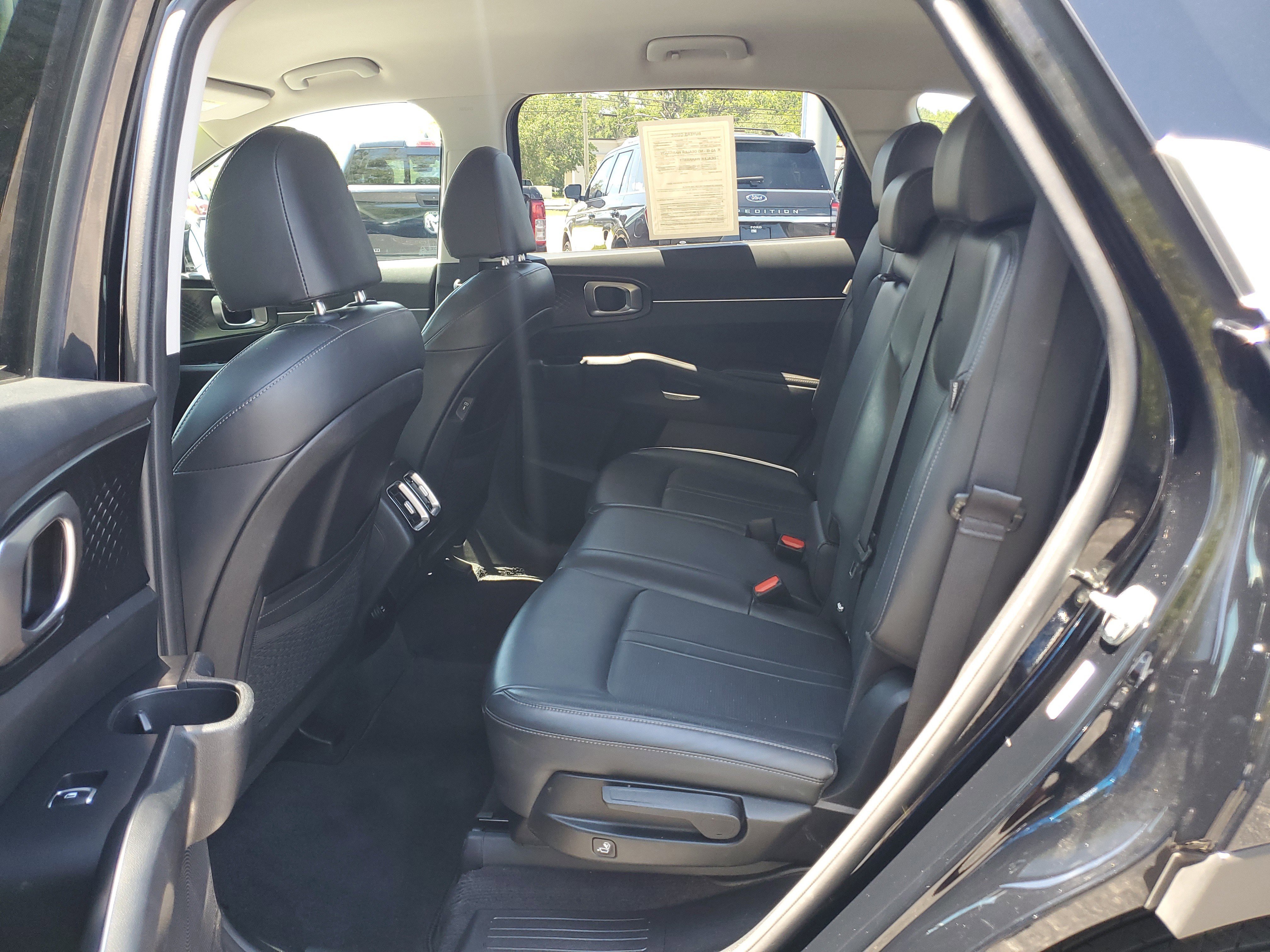 Used 2024 Kia Sorento S AWD/4WD image 24