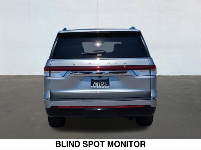 Used 2023 Lincoln Navigator Reserve image 4