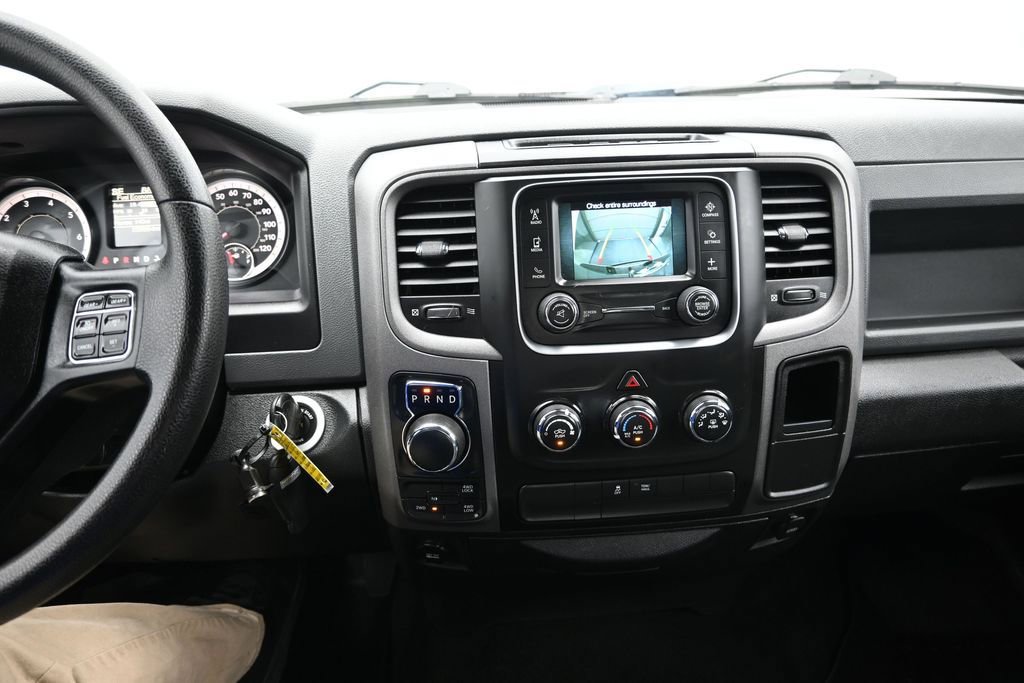 Used 2017 RAM 1500 Express AWD/4WD image 18