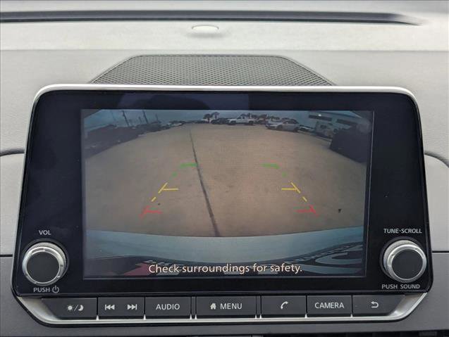 Used 2025 Nissan Altima 2.5 SV FWD image 13