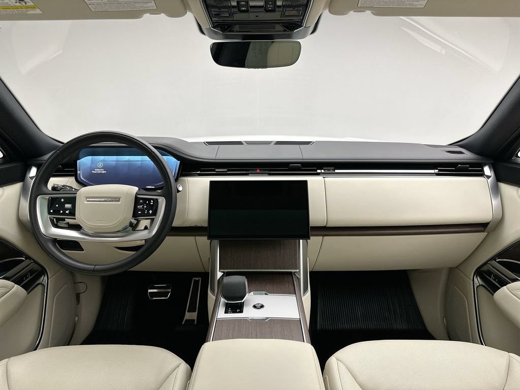 Certified 2025 Land Rover Range Rover SE AWD/4WD image 20