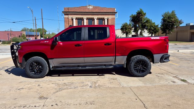 Used 2021 Chevrolet Silverado 1500 LT Trail Boss w/ Convenience Package II AWD/4WD image 4