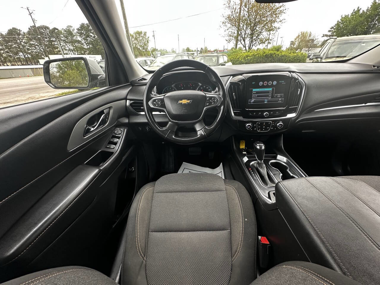 Used 2018 Chevrolet Traverse LT image 25