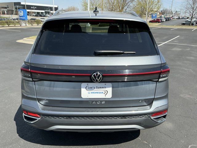 Used 2025 Volkswagen Taos SE image 4