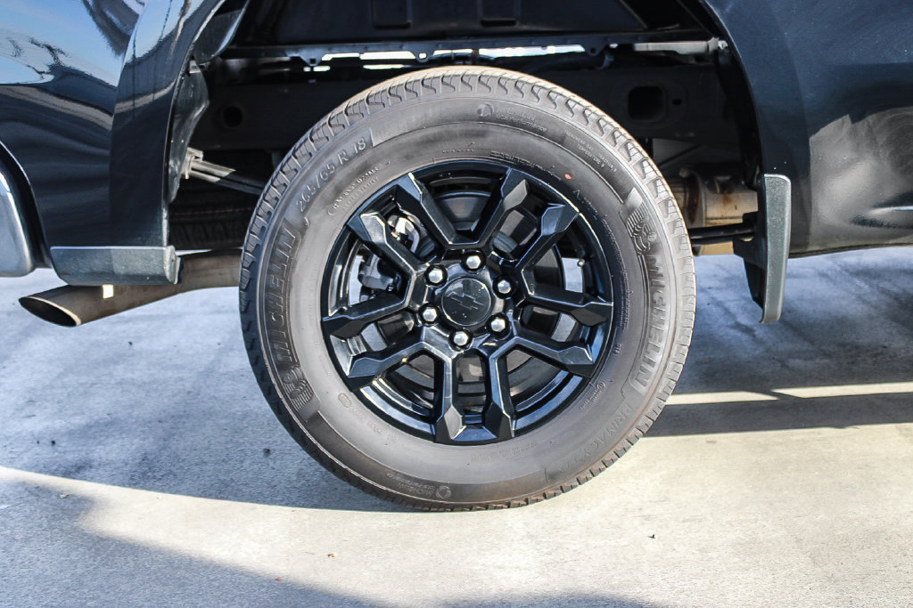 Used 2024 Chevrolet Silverado 1500 LT AWD/4WD image 12