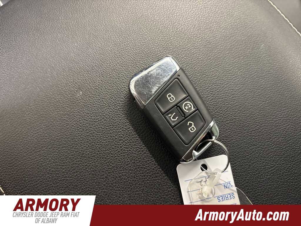 Used 2022 Volkswagen Atlas SE w/ Panoramic Sunroof Package image 22