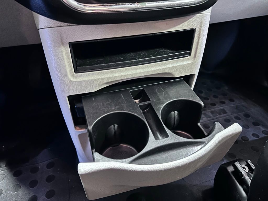 Used 2014 RAM C/V Tradesman w/ UConnect Hands-Free Group image 16