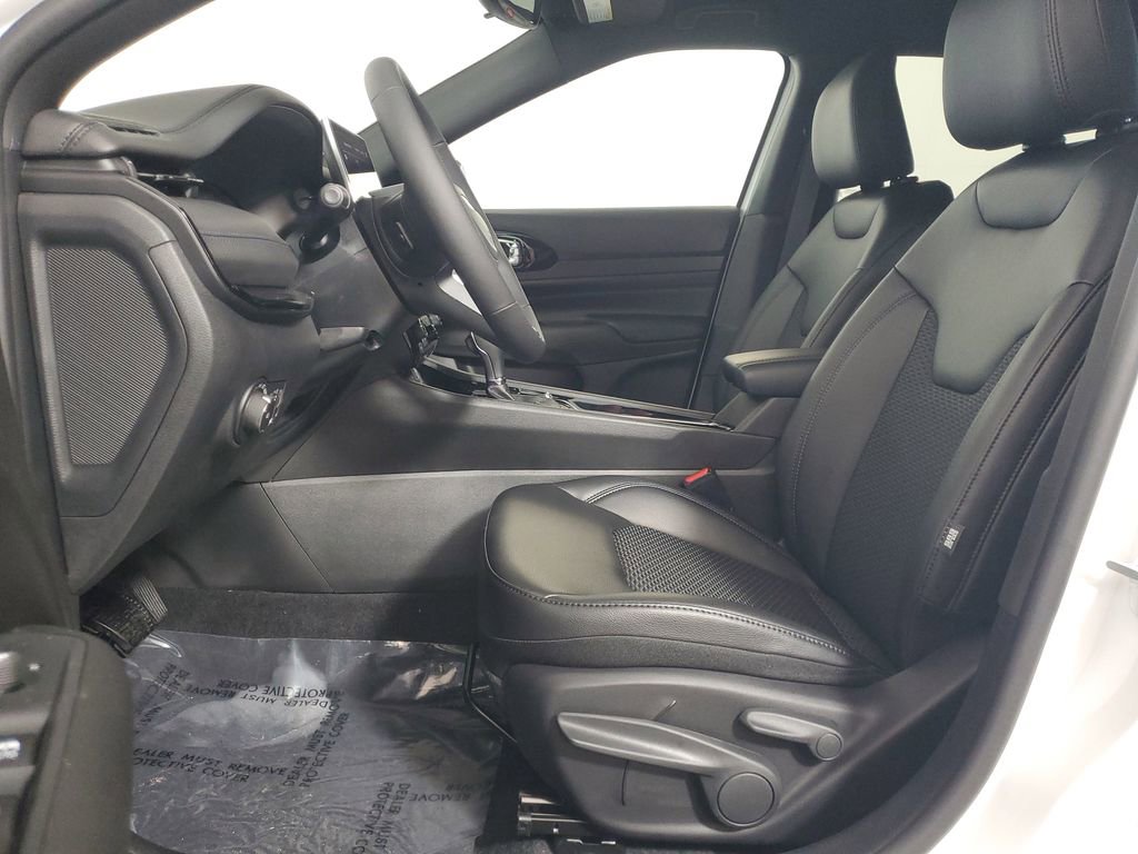 New 2026 Jeep Compass Latitude image 11