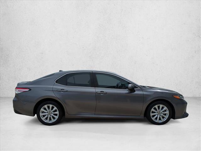 Used 2020 Toyota Camry LE FWD image 4