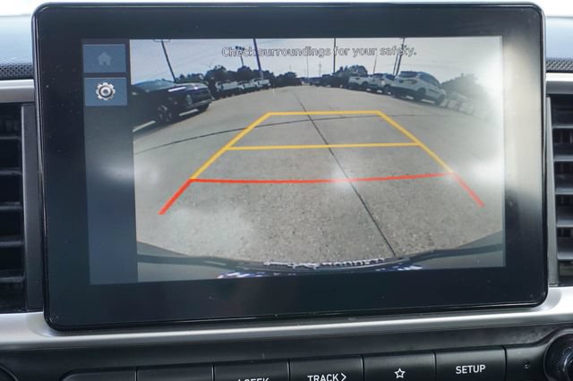 Used 2025 Hyundai Venue SEL FWD image 21