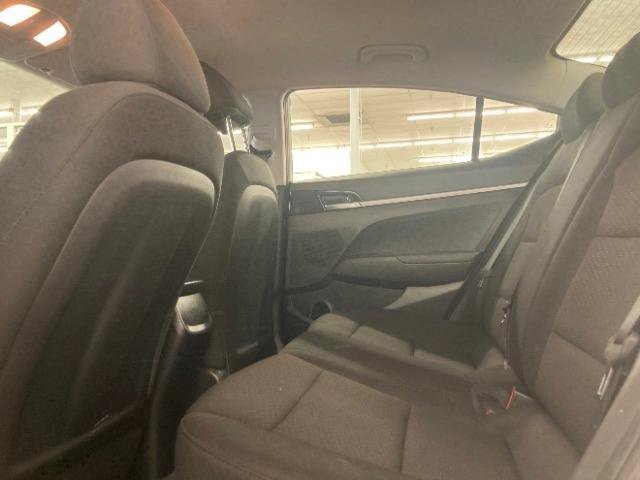 Used 2019 Hyundai Elantra SE w/ Cargo Package FWD image 11