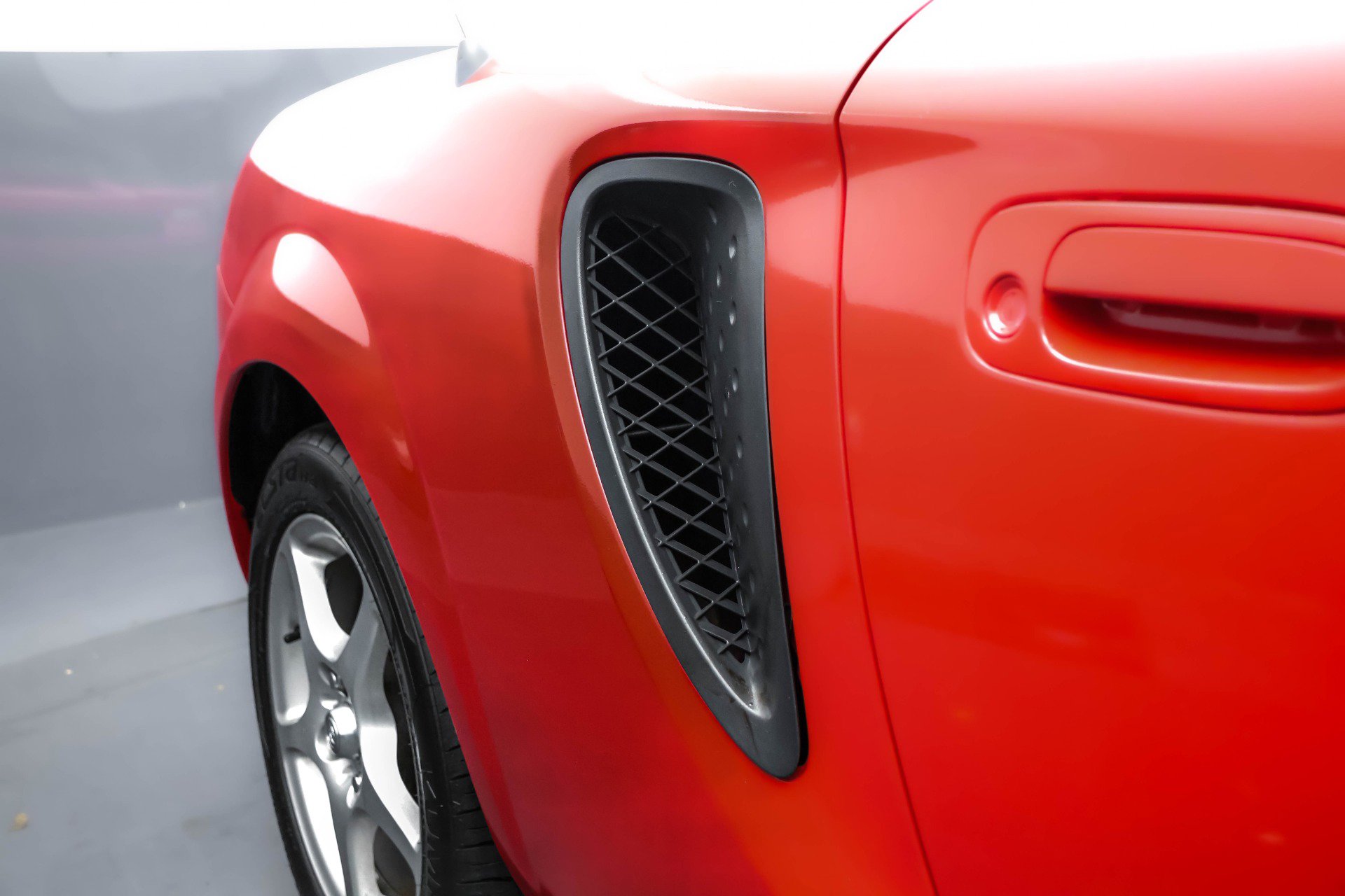 Used 2001 Toyota MR2 image 20