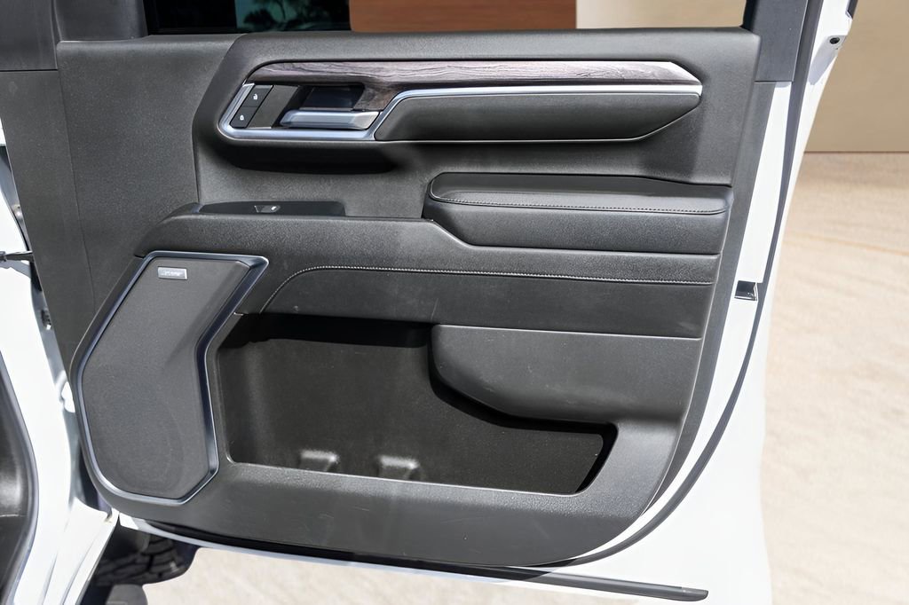 Used 2024 Chevrolet Silverado 2500 LTZ w/ LTZ Plus Package image 28